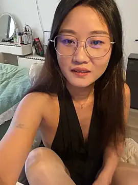 AnnieLi888 online show from March 18, 2026, 7:22 am