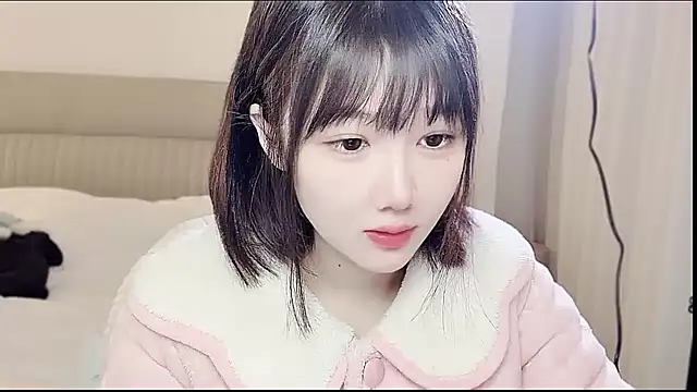 Snapshot of Ccc7- chatting on February 25, 2026, 2:05 pm Ccc7- online show from February 25, 2026, 2:05 pm