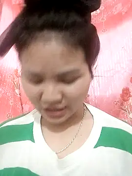 kira0021 online show from January 6, 2026, 1:15 pm