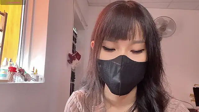 Snapshot of Tieu-May chatting on February 25, 2026, 7:51 am Tieu-May online show from February 25, 2026, 7:51 am