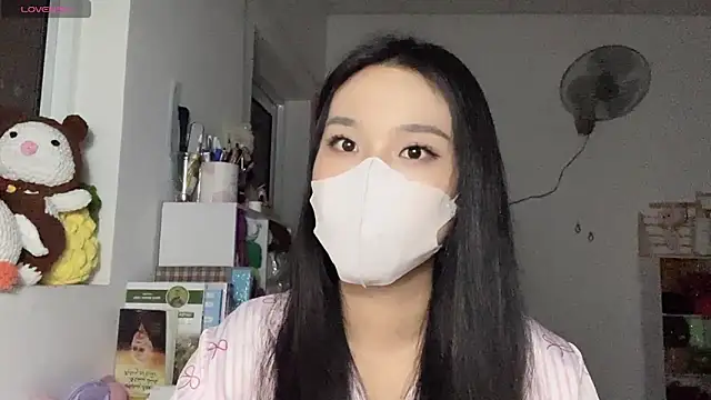 Tieu-May online show from April 12, 2026, 8:36 pm