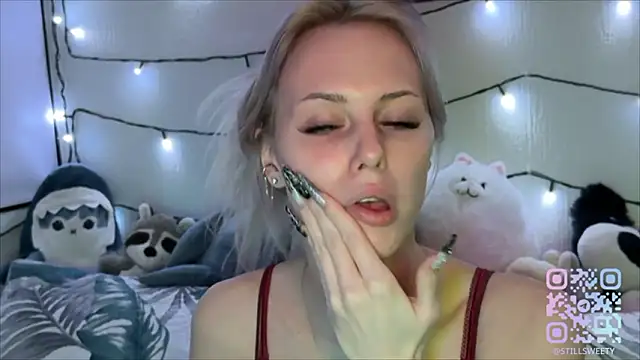 Snapshot of stillsweety chatting on February 10, 2026, 4:55 pm stillsweety online show from February 10, 2026, 4:55 pm