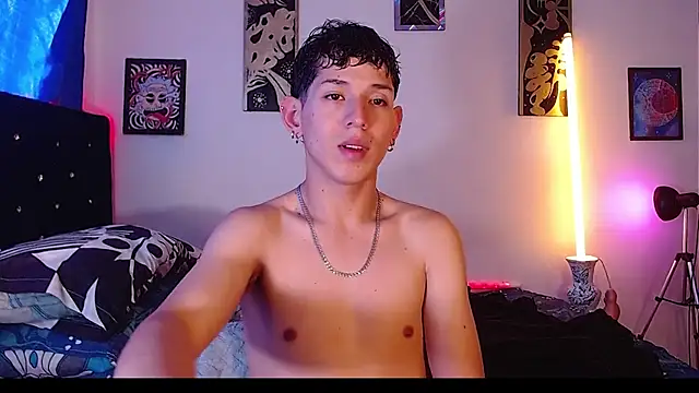 Snapshot of yorsamm_smit chatting on February 15, 2026, 9:22 pm yorsamm smit online show from February 15, 2026, 9:22 pm