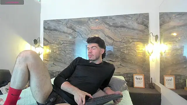 VelloTouch online show from February 12, 2026, 4:07 am