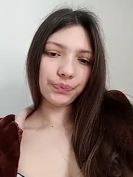 Snapshot of LunaTori456 chatting on February 27, 2026, 11:43 am LunaTori456 online show from February 27, 2026, 11:43 am