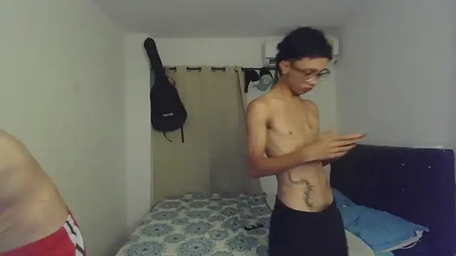 Snapshot of pocket_loversxxx chatting on February 21, 2026, 7:31 am pocket loversxxx online show from February 21, 2026, 7:31 am