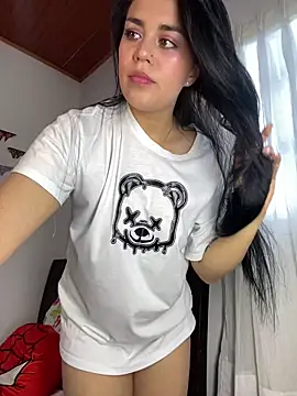 sophyy white online show from March 14, 2026, 10:48 pm