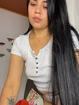 sophyy white online show from June 2, 2026, 5:20 am