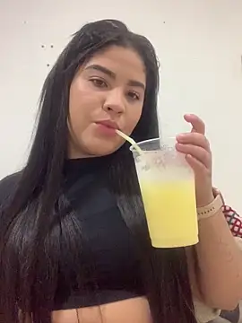 kahraujo online show from April 27, 2026, 6:50 pm