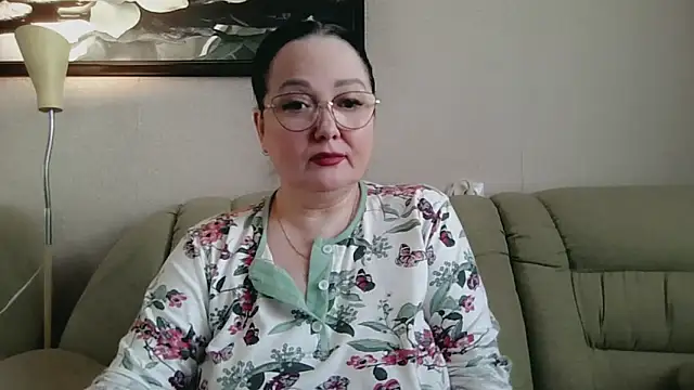 infinity loveliness online show from April 15, 2026, 12:23 pm