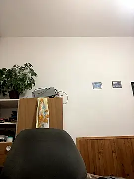 slabyhrac online show from January 14, 2026, 9:42 pm