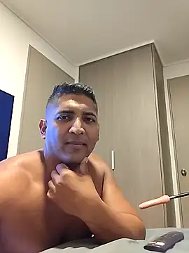 xxxch3o online show from May 9, 2026, 4:06 am