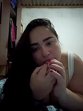 Snapshot of MarrySantiago chatting on February 8, 2026, 12:03 am MarrySantiago online show from February 8, 2026, 12:03 am