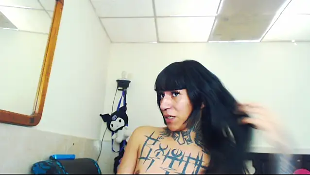 jazmin wolf online show from March 17, 2026, 5:05 pm