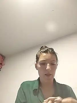 tina2204 online show from February 5, 2026, 12:10 pm