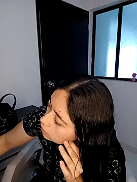 Snapshot of SweetAlbedo chatting on February 24, 2026, 6:39 pm SweetAlbedo online show from February 24, 2026, 6:39 pm