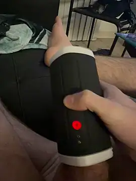 Snapshot of YummyDin chatting on January 13, 2026, 6:18 am YummyDin online show from January 13, 2026, 6:18 am