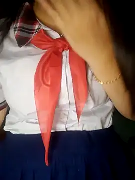 lina loveee online show from April 6, 2026, 6:09 pm