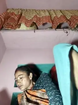 lodhi8080 online show from April 15, 2026, 8:54 am