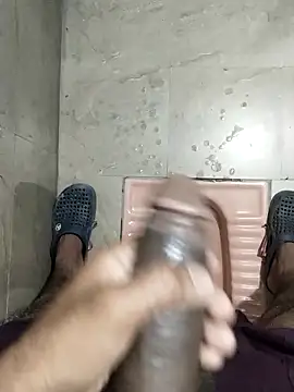 Snapshot of 8inchhere chatting on February 14, 2026, 9:22 pm 8inchhere online show from February 14, 2026, 9:22 pm