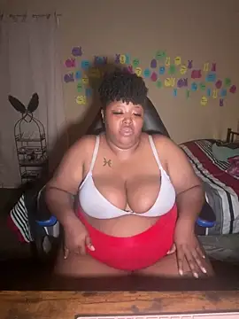 Snapshot of Chocolatebunnyxx96 chatting on May 18, 2026, 2:29 am Chocolatebunnyxx96 online show from May 18, 2026, 2:29 am
