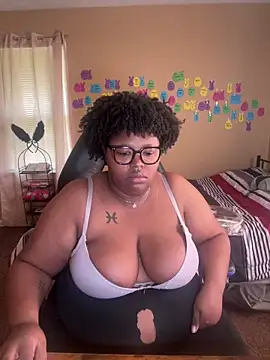 Snapshot of Chocolatebunnyxx96 chatting on May 21, 2026, 2:46 pm Chocolatebunnyxx96 online show from May 21, 2026, 2:46 pm