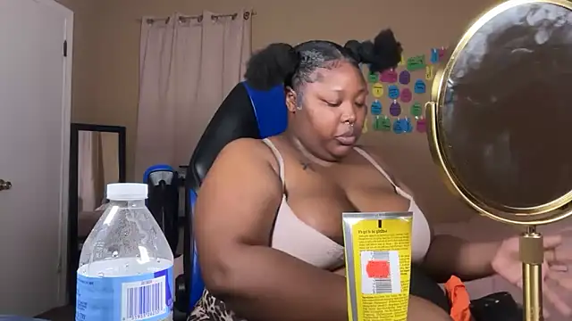 Snapshot of Chocolatebunnyxx96 chatting on May 30, 2026, 2:41 am Chocolatebunnyxx96 online show from May 30, 2026, 2:41 am