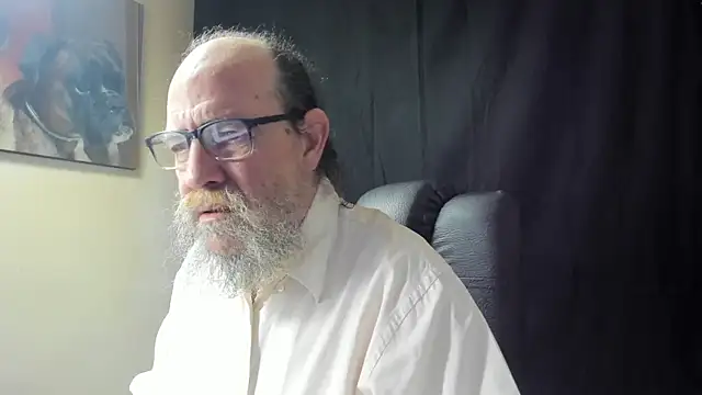 Snapshot of Uncle_Hottie chatting on January 17, 2026, 5:05 pm Uncle Hottie online show from January 17, 2026, 5:05 pm