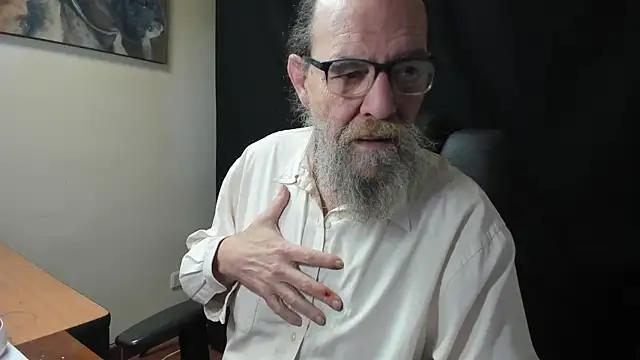 Snapshot of Uncle_Hottie chatting on February 7, 2026, 4:00 pm Uncle Hottie online show from February 7, 2026, 4:00 pm