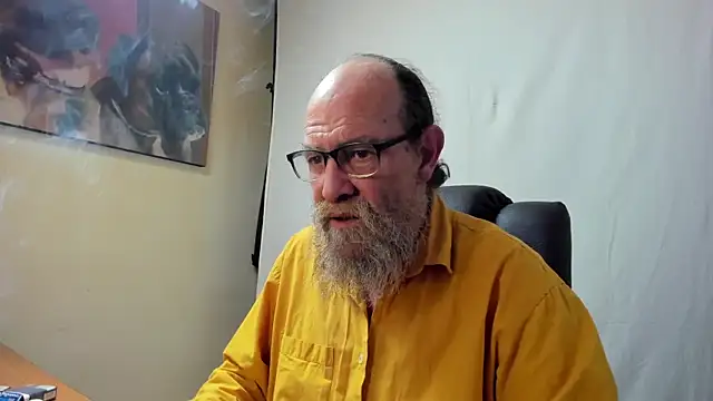 Snapshot of Uncle_Hottie chatting on February 13, 2026, 9:33 pm Uncle Hottie online show from February 13, 2026, 9:33 pm