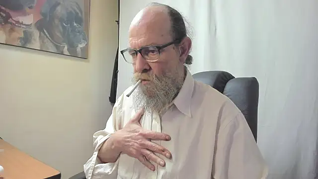 Snapshot of Uncle_Hottie chatting on February 19, 2026, 5:42 pm Uncle Hottie online show from February 19, 2026, 5:42 pm