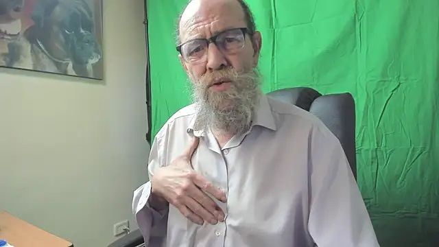 Snapshot of Uncle_Hottie chatting on February 23, 2026, 5:43 pm Uncle Hottie online show from February 23, 2026, 5:43 pm