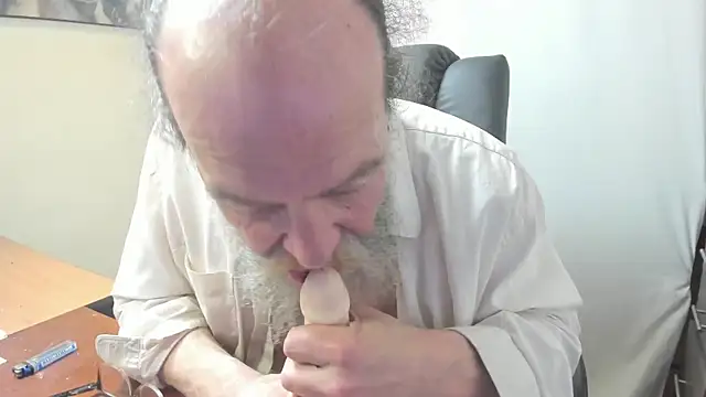 Snapshot of Uncle_Hottie chatting on March 1, 2026, 4:25 am Uncle Hottie online show from March 1, 2026, 4:25 am