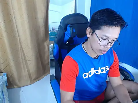 Snapshot of holly_oreo chatting on June 27, 2026, 8:25 pm holly oreo online show from June 27, 2026, 8:25 pm