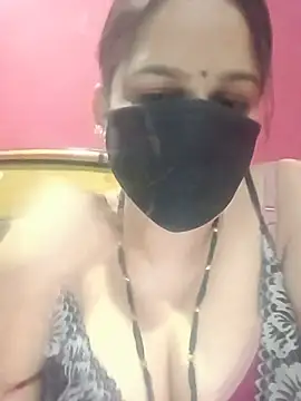 Snapshot of 01Roshani chatting on June 18, 2026, 9:09 am 01Roshani online show from June 18, 2026, 9:09 am