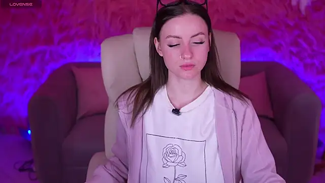 AlexaFleur online show from April 11, 2026, 6:29 am