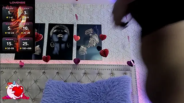 Snapshot of MeganRosseX chatting on February 17, 2026, 4:46 pm MeganRosseX online show from February 17, 2026, 4:46 pm