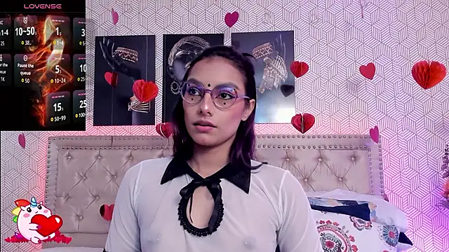 Snapshot of MeganRosseX chatting on February 19, 2026, 4:25 pm MeganRosseX online show from February 19, 2026, 4:25 pm