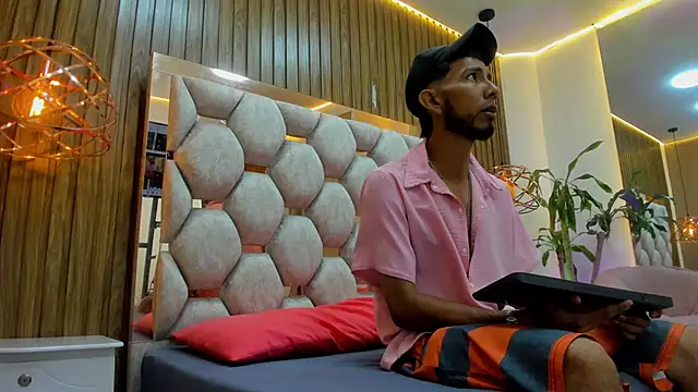 james  walsh online show from February 1, 2026, 7:56 pm