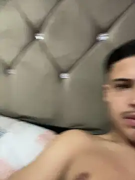 Wellington00  online show from March 18, 2026, 10:24 pm