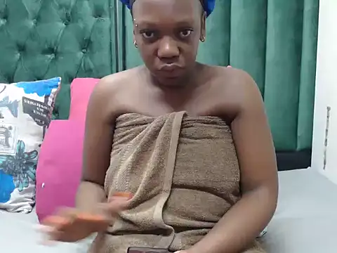 brownskingirl25 online show from January 16, 2026, 4:05 am