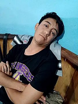 Hxzelmxnix online show from January 6, 2026, 7:45 am