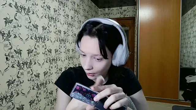 LxayBloom online show from March 23, 2026, 1:48 pm