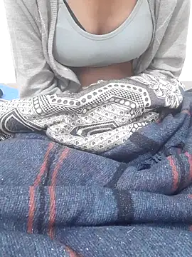 Royal Gril online show from February 26, 2026, 12:09 am