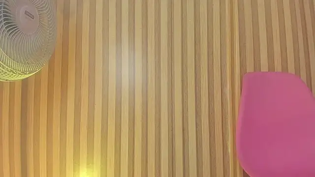 emily velvet   online show from March 28, 2026, 6:07 pm