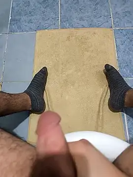 lyonnqw online show from January 13, 2026, 5:51 pm