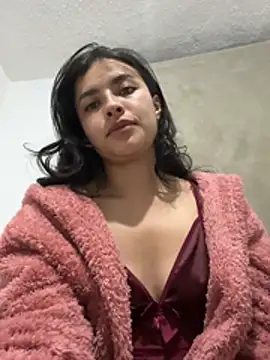 Snapshot of auroramooon chatting on February 23, 2026, 4:21 am auroramooon online show from February 23, 2026, 4:21 am