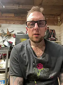 WIDBIGWHITECOCK online show from February 3, 2026, 6:40 am