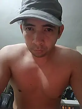 paladito01 online show from April 8, 2026, 6:24 am