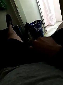 paladito01 online show from April 14, 2026, 8:48 pm